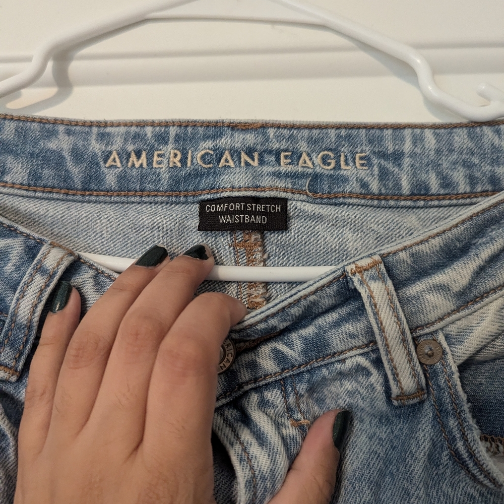 AE Ripped Mom Jean - Picture 12 of 15